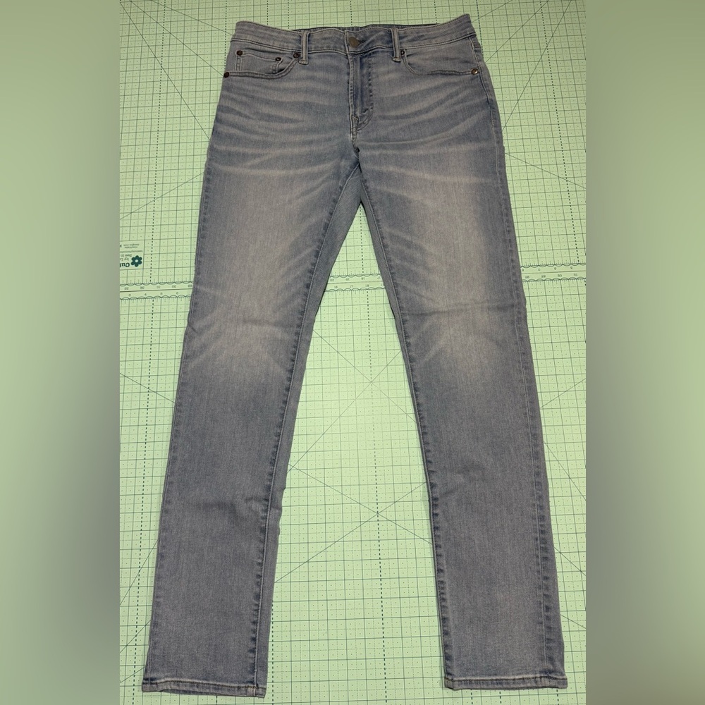 American Eagle Next Level Flex Slim Straight Jeans 32 x 34